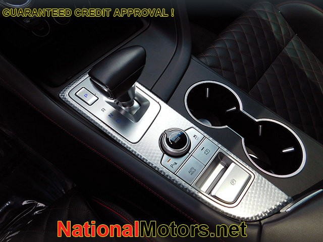 Genesis G70 Vehicle Image 24