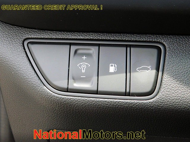 Genesis G70 Vehicle Image 28