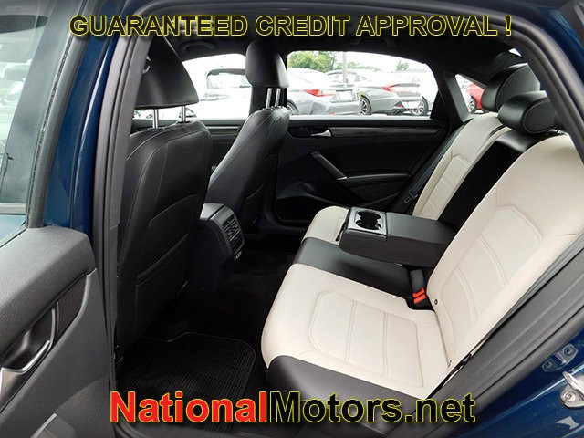 Volkswagen Passat Vehicle Image 10