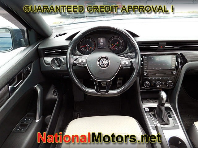 Volkswagen Passat Vehicle Image 12