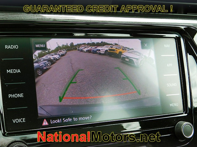 Volkswagen Passat Vehicle Image 18