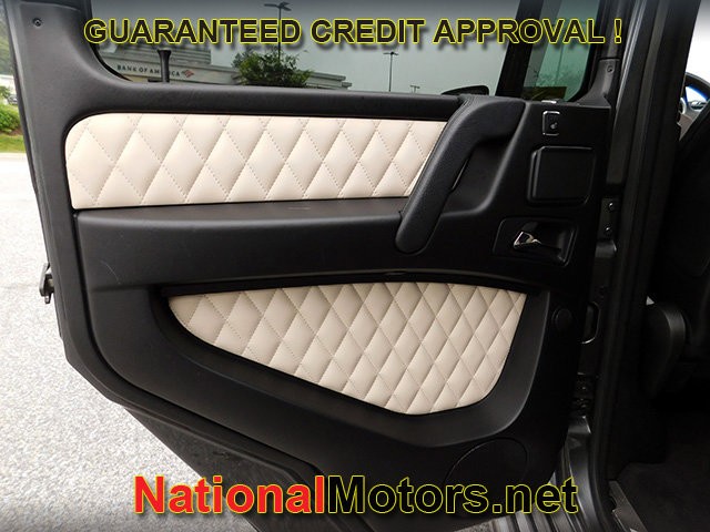 Mercedes-Benz G-Class Vehicle Image 11