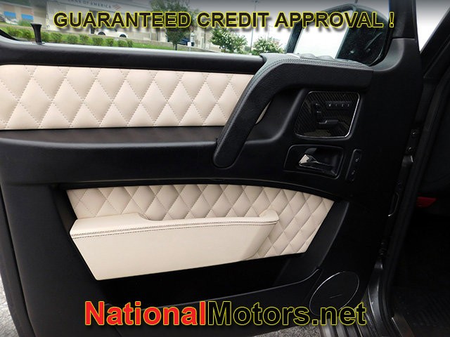 Mercedes-Benz G-Class Vehicle Image 14