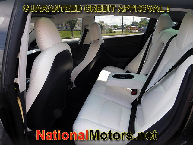 Tesla Model 3 Vehicle Image 07
