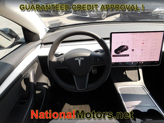 Tesla Model 3 Vehicle Image 09