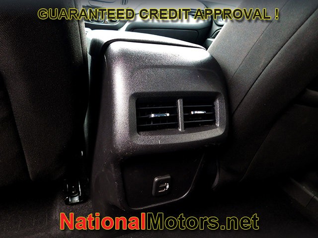 Chevrolet Equinox Vehicle Image 11