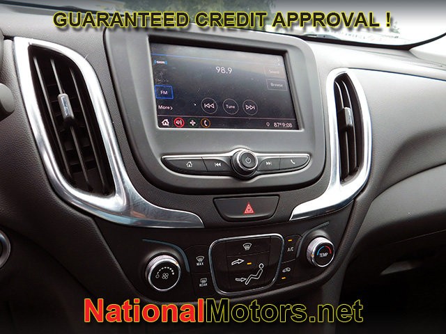Chevrolet Equinox Vehicle Image 16