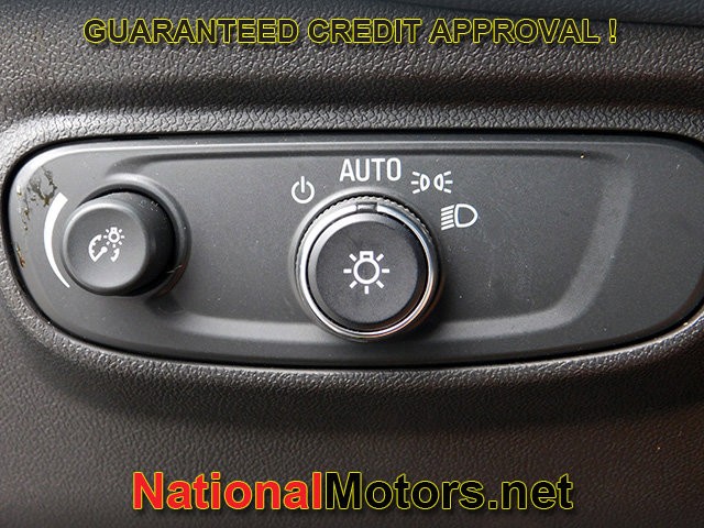 Chevrolet Equinox Vehicle Image 23