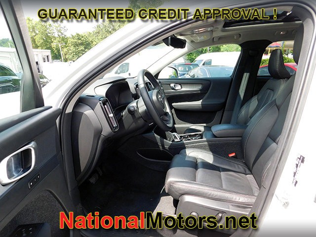 Volvo XC40 Vehicle Image 17