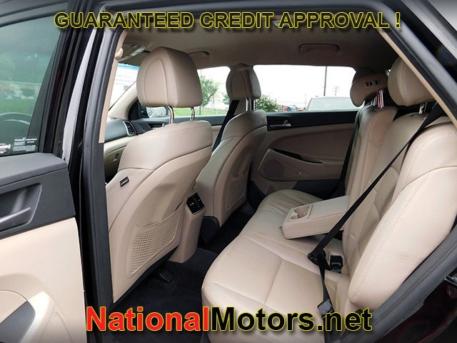 Hyundai Tucson Vehicle Image 08