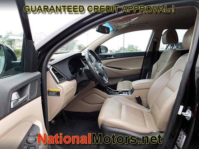 Hyundai Tucson Vehicle Image 12