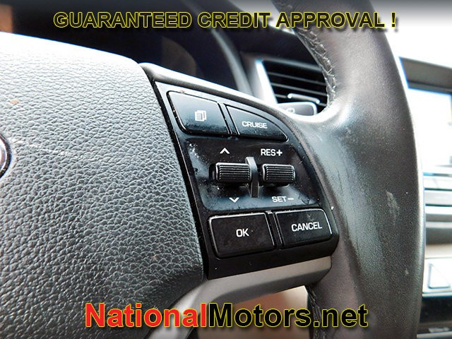 Hyundai Tucson Vehicle Image 17