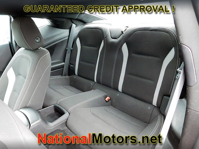Chevrolet Camaro Vehicle Image 11