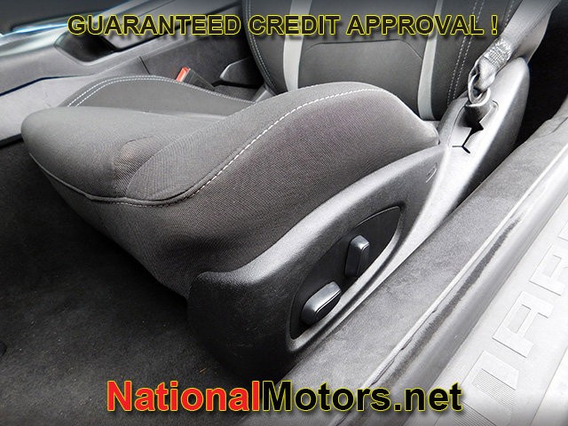 Chevrolet Camaro Vehicle Image 12