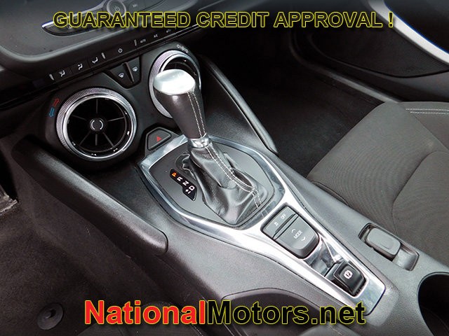 Chevrolet Camaro Vehicle Image 15