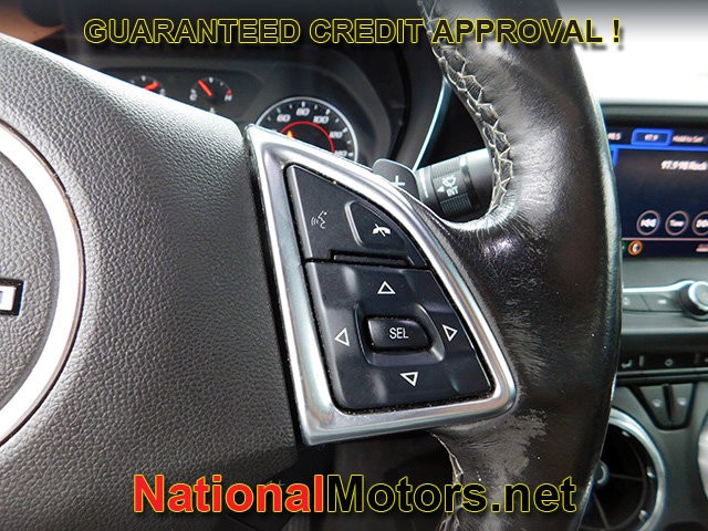 Chevrolet Camaro Vehicle Image 16