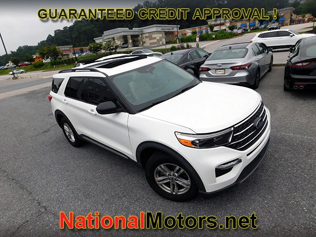 Ford Explorer Vehicle Image 02