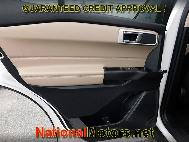 Ford Explorer Vehicle Image 12