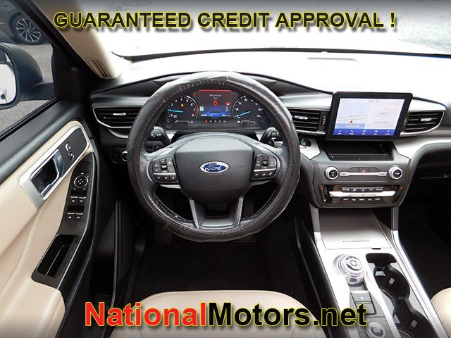 Ford Explorer Vehicle Image 14