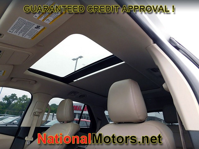 Ford Explorer Vehicle Image 17