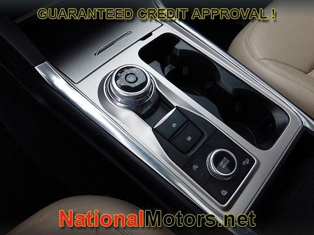 Ford Explorer Vehicle Image 22