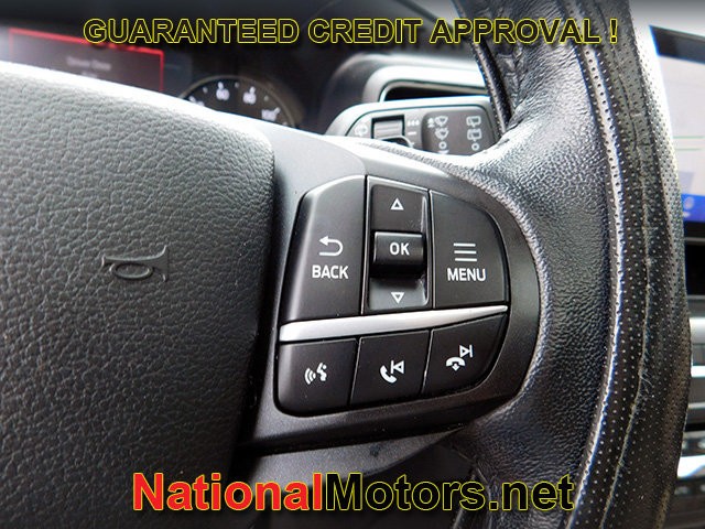 Ford Explorer Vehicle Image 23