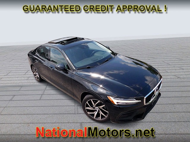 Volvo S60 Vehicle Image 02
