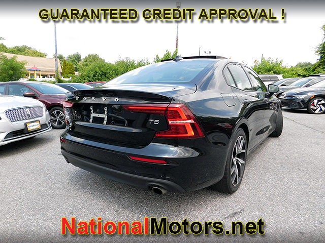 Volvo S60 Vehicle Image 05