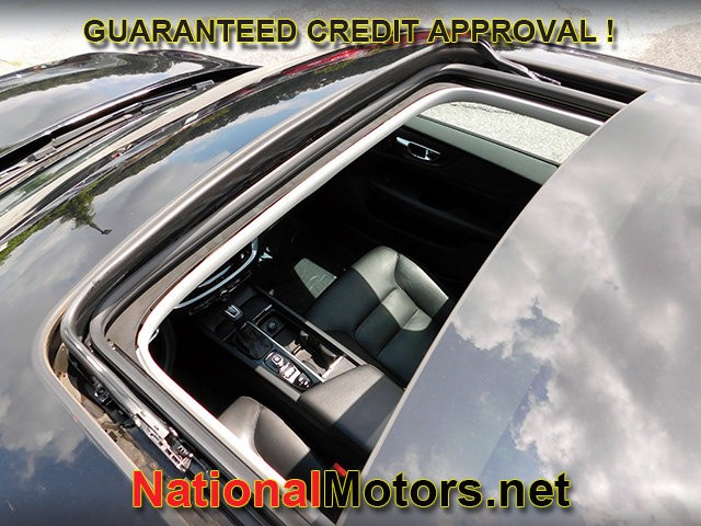 Volvo S60 Vehicle Image 08