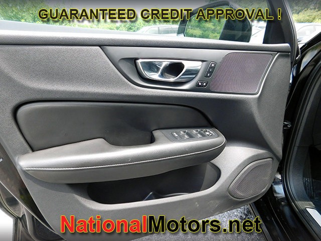 Volvo S60 Vehicle Image 12