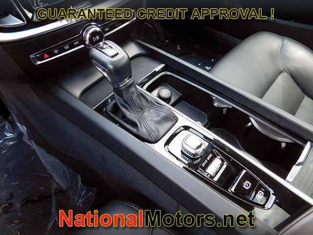 Volvo S60 Vehicle Image 19