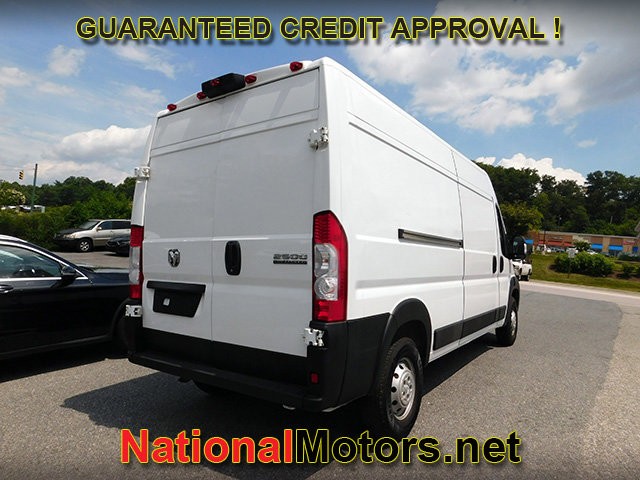 Ram ProMaster Cargo Van Vehicle Image 04