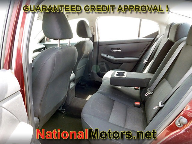 Nissan Sentra Vehicle Image 07