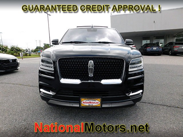 Lincoln Navigator L Vehicle Image 03