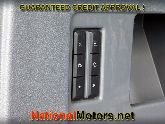 Lincoln Navigator L Vehicle Image 07