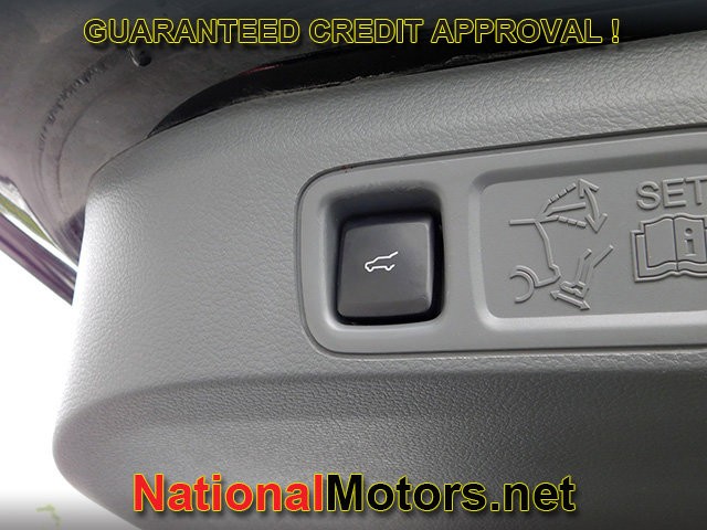 Lincoln Navigator L Vehicle Image 09