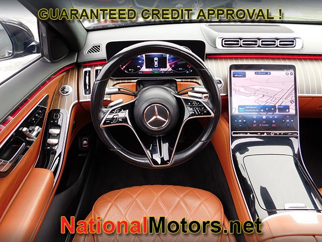 Mercedes-Benz S-Class Vehicle Image 11