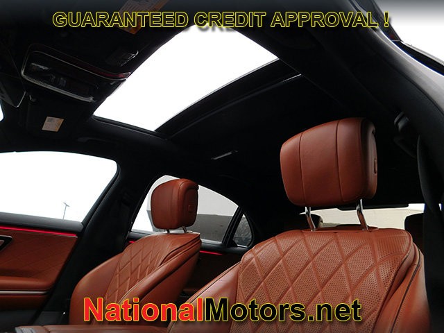 Mercedes-Benz S-Class Vehicle Image 13