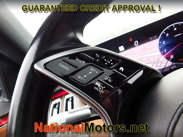 Mercedes-Benz S-Class Vehicle Image 17