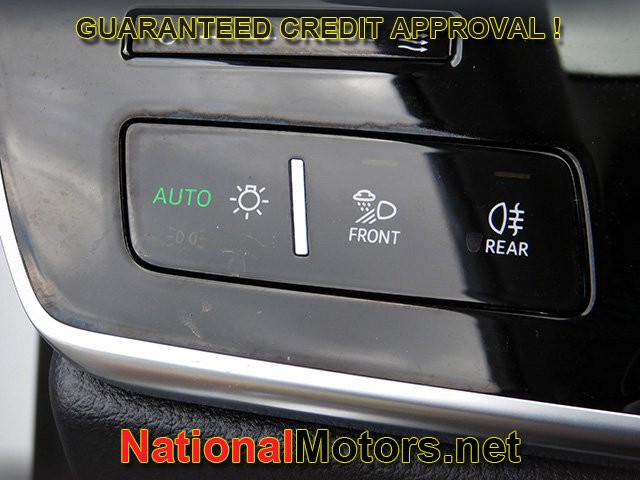 Audi A8 Vehicle Image 28