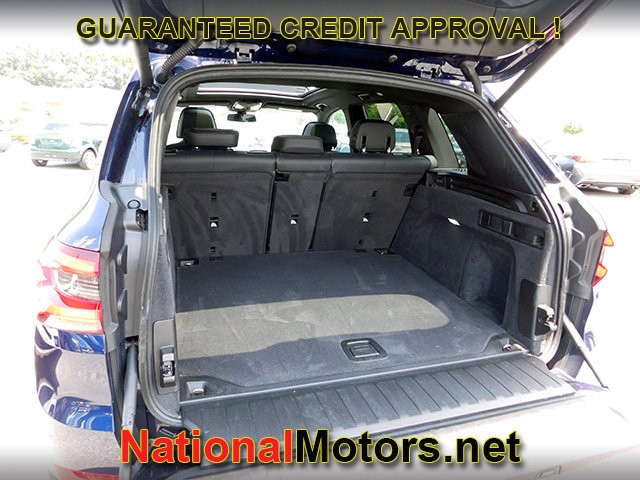 BMW X5 Vehicle Image 08