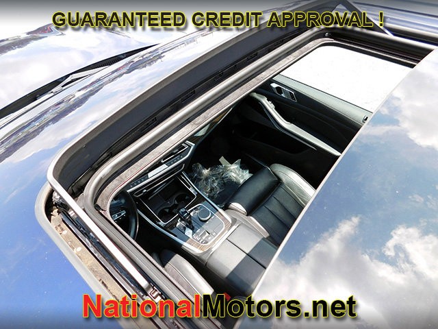 BMW X5 Vehicle Image 13