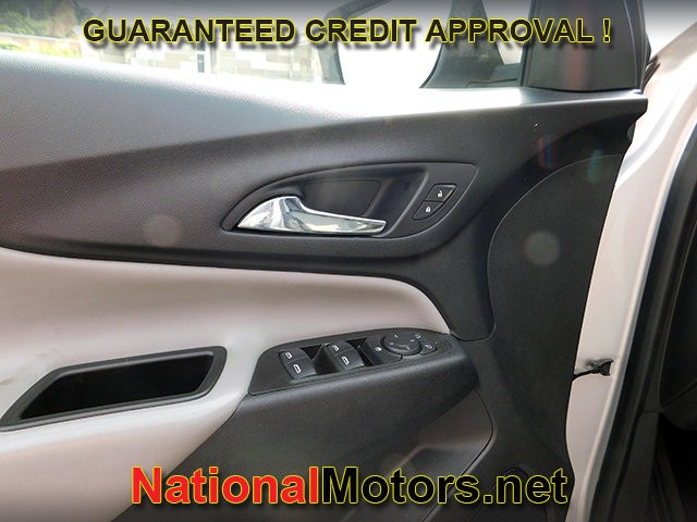 Chevrolet Equinox Vehicle Image 10