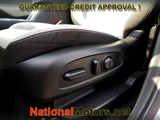 Chevrolet Equinox Vehicle Image 12