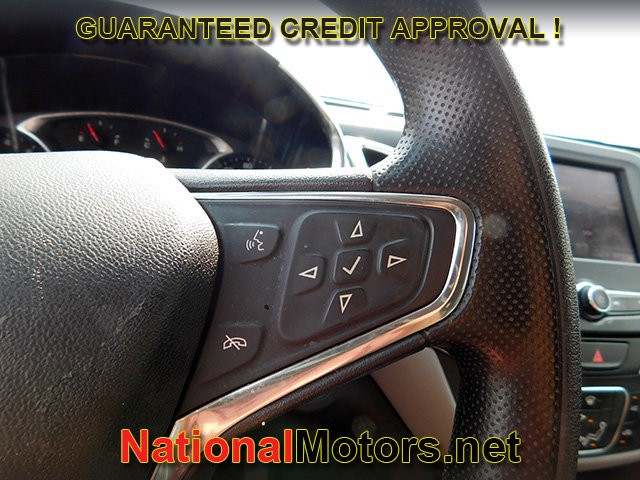 Chevrolet Equinox Vehicle Image 18