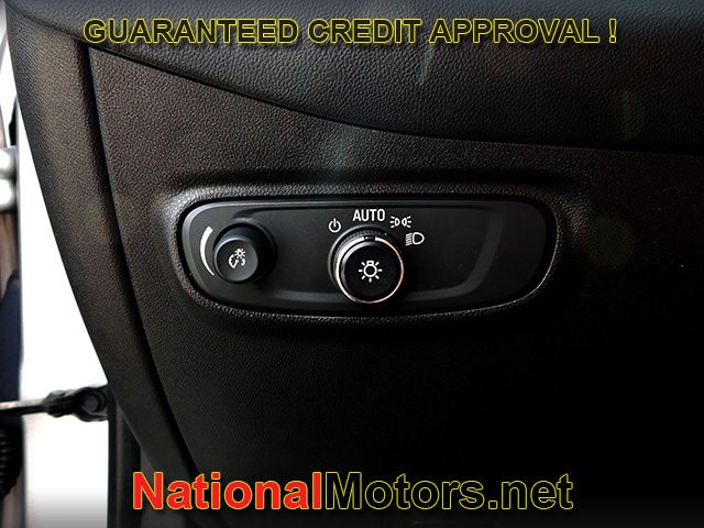 Chevrolet Equinox Vehicle Image 21