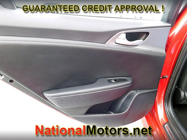Kia Stinger Vehicle Image 08