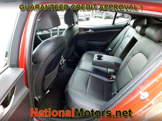 Kia Stinger Vehicle Image 09