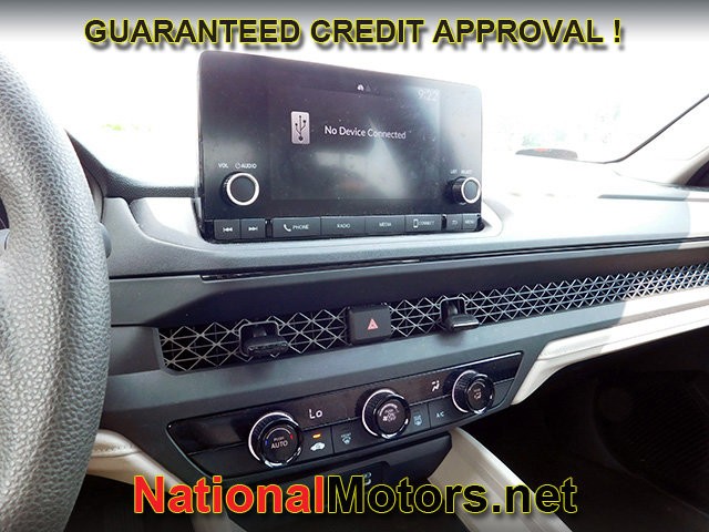 Honda Accord Sedan Vehicle Image 13