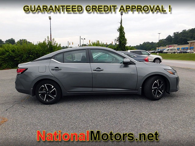 Nissan Sentra Vehicle Image 04
